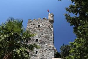 toren van bodrum kasteel in turkije foto