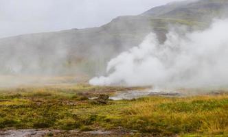 haukadalur-vallei in ijsland foto