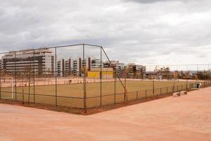 brasilia, brazilië 10 augustus 2022 een nieuw gebouwd voetbalveld in burle marx park in het noordwesten van brasilia, bekend als noroeste foto