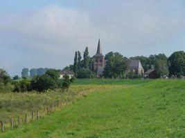 de rivier de Rijn bij bislich foto