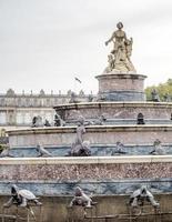 fontein in paleis herrenchiemsee in duitsland foto