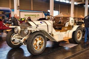 friedrichshafen - mei 2019 witte amelia simplex cabrio bij motorworld classics bodensee op 11 mei 2019 in friedrichshafen, duitsland foto