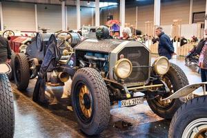 friedrichshafen - mei 2019 zwarte Amerikaanse lafrance cabrio bij motorworld classics bodensee op 11 mei 2019 in friedrichshafen, duitsland foto