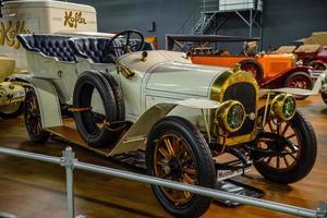 sinsheim, duitsland - mei 2022 witte audi e type 22 55 cabrio 1913 foto