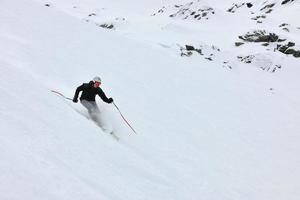 skiën op nu in het winterseizoen foto