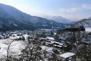 gezichtspunt in gassho-zukuri village, shirakawago, japan foto