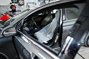 auto reparatie en onderhoud thema. auto interieur. foto