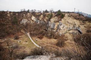 rock op turold science trail, mikulov, tsjechische republiek. foto