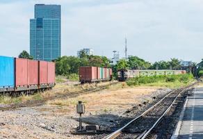 oude gewone trein. foto