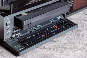 vhs-band in videorecorder. foto