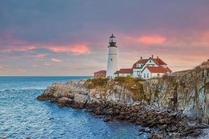 Portland koplamp in Maine bij zonsondergang foto