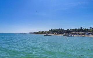 holbox quintana roo mexico 2022 mooi holbox eiland strand zandbank panorama turquoise water mensen mexico. foto