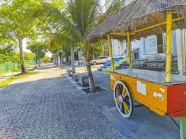 berijdbare tropische sapwinkel op wielen playa del carmen mexico foto
