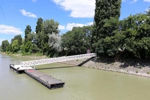 ljubljana slovenië 15 mei 2018. grote stad aan de rivier ljubljanica. foto