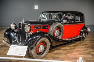 sinsheim, Duitsland - mai 2022 zwart rood maybach sw 35 1935 foto