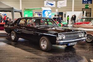 friedrichshafen - mei 2019 zwart doorwaadbare plaats fairlane sedan 1969 Bij motorwereld klassiekers bodensee Aan mei 11, 2019 in friedrichshafen, Duitsland foto