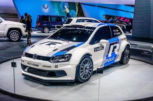 moskou, rusland - aug 2012 volkswagen polo r wrc gepresenteerd als wereldpremière op de 16e mias moskou internationale autosalon op 30 augustus 2012 in moskou, rusland foto