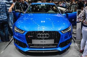 frankfurt - sept 2015 audi rs 6 gepresenteerd op iaa international foto