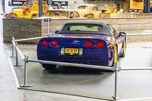 sinsheim, duitsland - mei 2022 violet paars cabrio chevrolet corvette c5 pace car foto