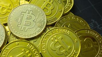 crypto valuta concept bitcoins, gouden munten, cryptocurrency met ruimte voor uw concept. foto