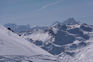 prachtig berglandschap in de winter foto