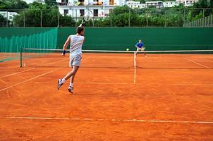 Mens Toneelstukken tennis buitenshuis foto