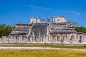 tempel van de krijgers in chichen itza, quintana roo, mexico. Maya-ruïnes in de buurt van Cancun foto