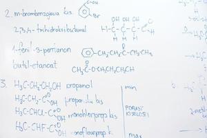 chemische molecuulstructuur op wit zwijn foto