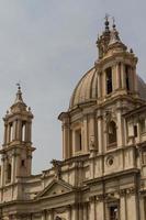 heilige agnese in agone op piazza navona, rome, italië foto