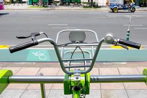 stedelijk fietsen verhuur station in Bangkok foto