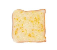brood gesneden met oranje jam verspreiding geïsoleerd Aan wit achtergrond foto
