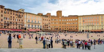 siena, Toscane, Italië - mei 18. toeristen in Siena Italië Aan mei 18, 2013. niet geïdentificeerd mensen. foto