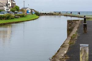 maat, cornwall, uk - augustus 15. de kanaal Bij maat in Cornwall Aan augustus 15, 2013. niet geïdentificeerd mensen. foto