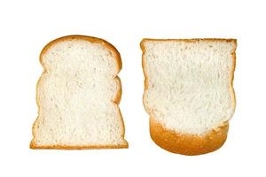 gesneden brood geïsoleerd op een witte achtergrond foto