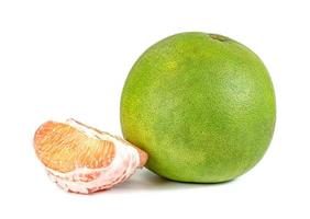 pomelo Pel fruit geïsoleerd Aan wit achtergrond foto