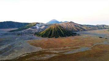 mooi antenne visie, top van monteren bromo in oosten- java-indonesië. foto