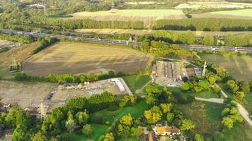 luchtbeelden en uitzicht vanuit een hoge hoek van het Britse platteland, drone's footage foto