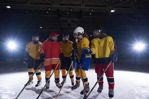 tiener meisjes ijs hockey sport spelers foto