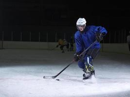 ijs hockey speler in actie foto