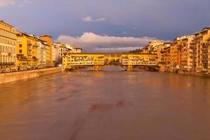 ponte vecchio, florence, italië foto