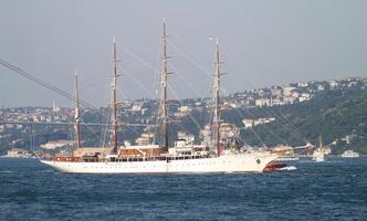 zeilboot in istanbul foto