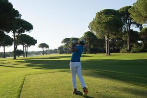 golf speler raken schot foto