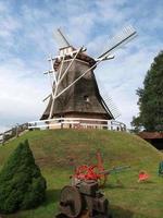 windmolen in Oost-Friesland foto