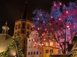 Keulen Bij Kerstmis tijd foto