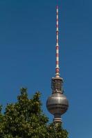 berlijn, duitsland, 2022 -televisie toren in berlijn mitte foto