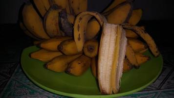 gemakkelijk foto van heerlijk bananen
