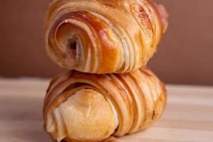 croissant Aan de tafel foto