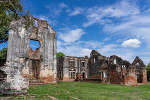 wichayen huis. oude renaissance stijl van verblijf in lop buri, thailand foto