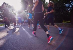 mensen groep joggen foto