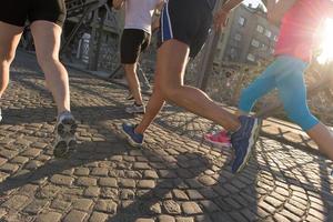 mensen groep joggen foto